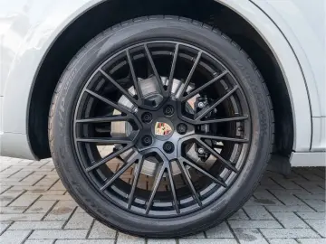 Cayenne EU6d GTS Coupe Matrix LED BOSE uvm.