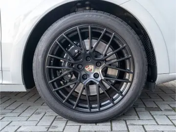 Cayenne EU6d GTS Coupe Matrix LED BOSE uvm.