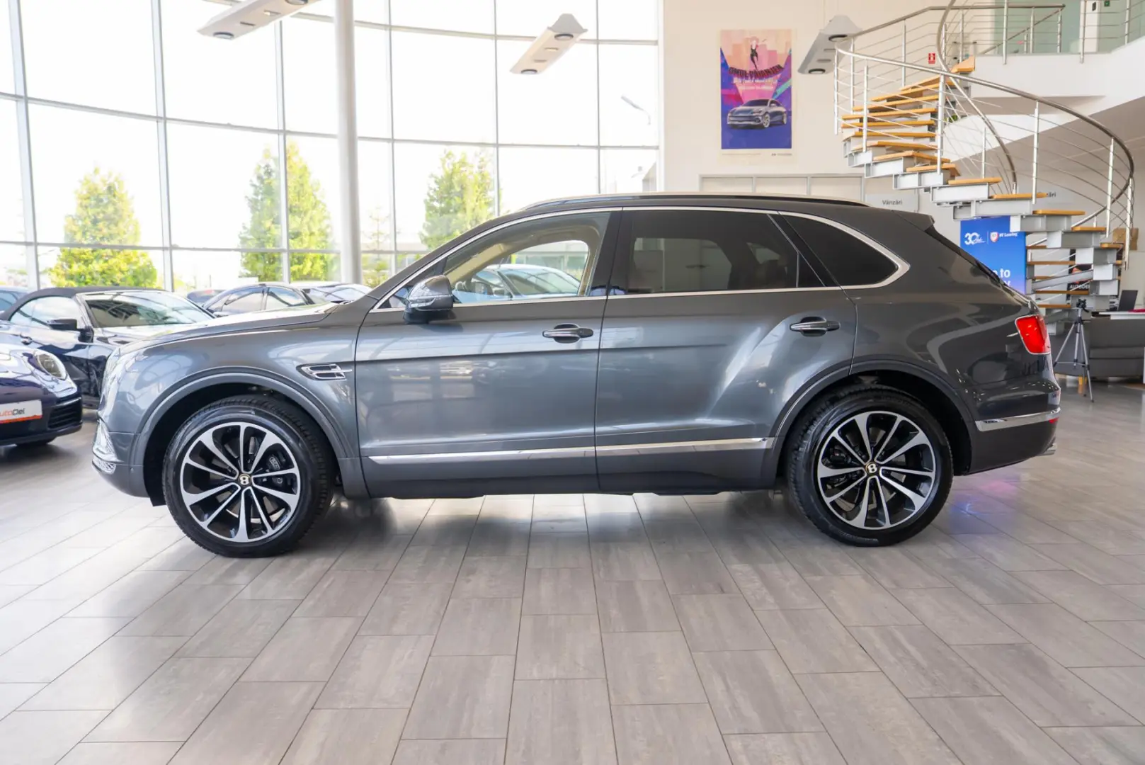 Bentley Bentayga V8 Centenary
