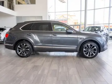 Bentley Bentayga V8 Centenary
