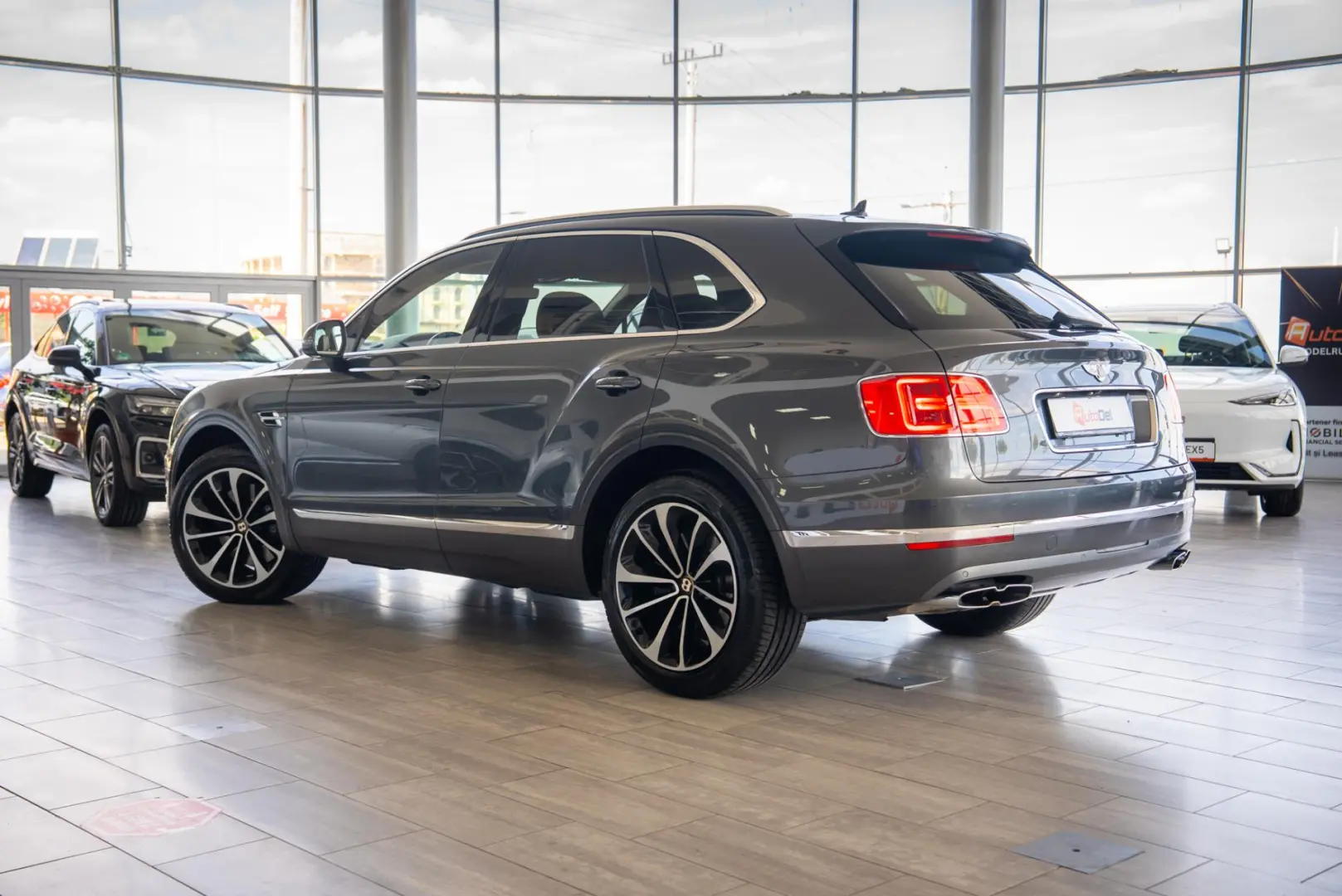Bentley Bentayga V8 Centenary