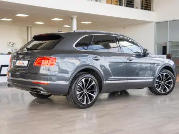 Bentley Bentayga V8 Centenary