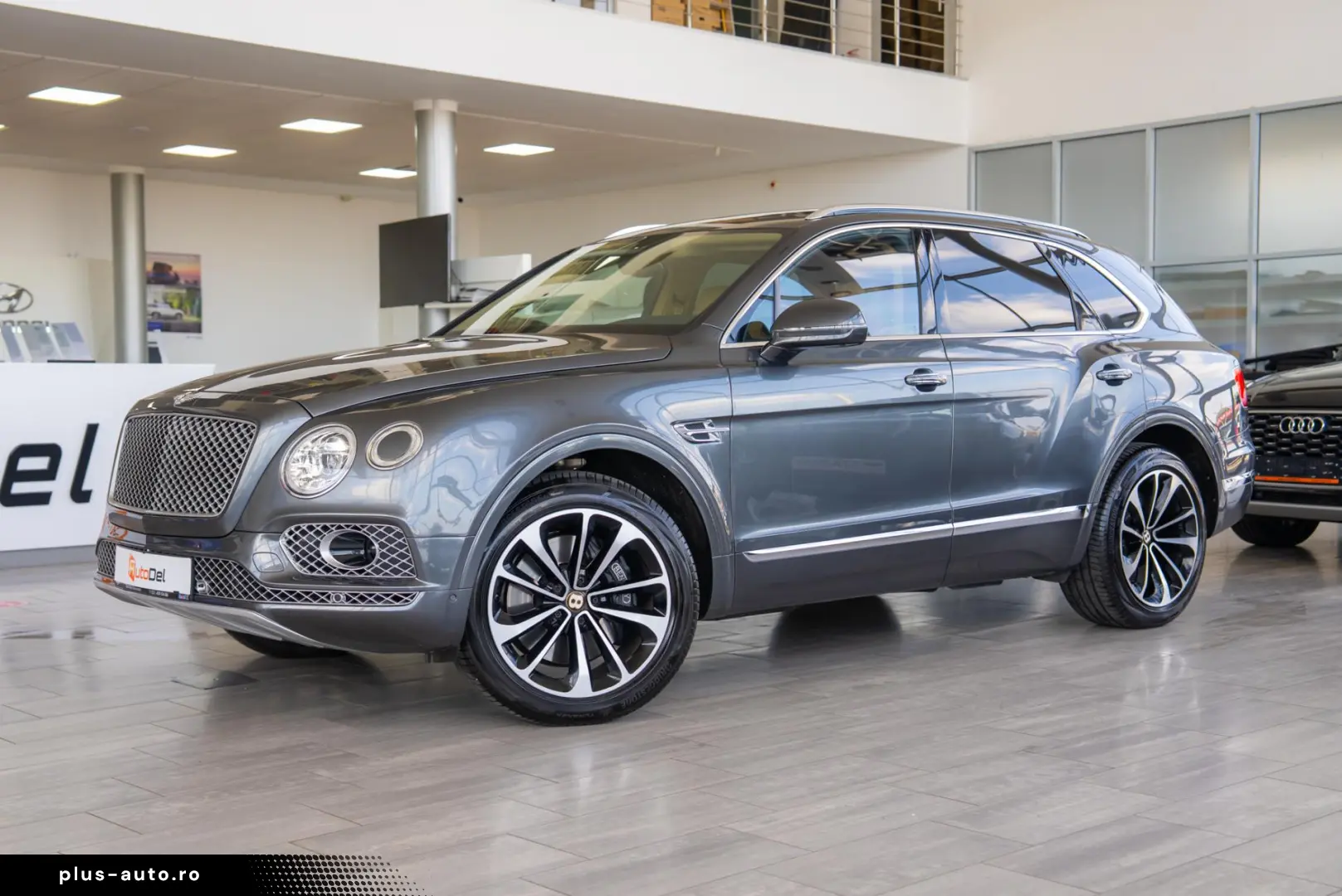 Bentley Bentayga V8 Centenary