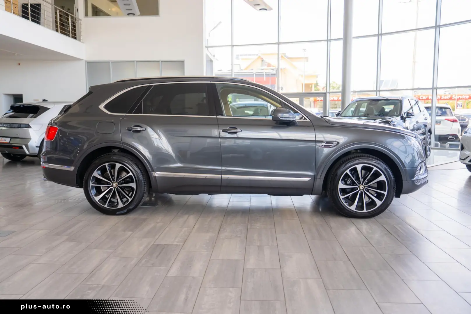 Bentley Bentayga V8 Centenary