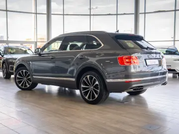 Bentley Bentayga V8 Centenary