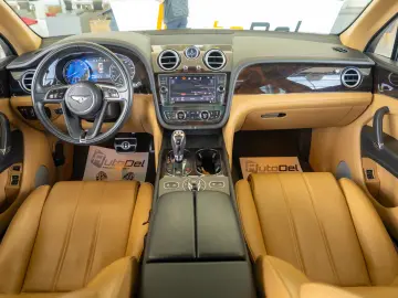 Bentley Bentayga V8 Centenary