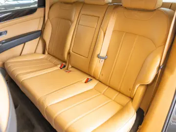 Bentley Bentayga V8 Centenary