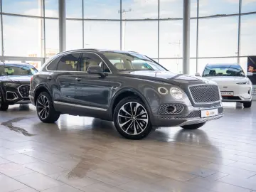 Bentley Bentayga V8 Centenary