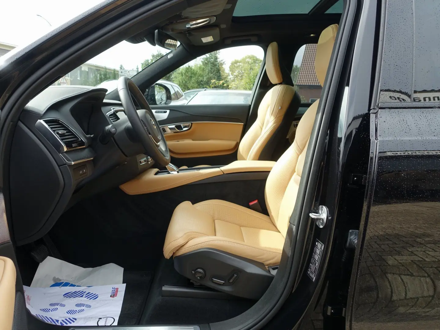 XC90 Ultra Dark T8 AWD/FourC/AHK/B&W/Pano/HeadUp