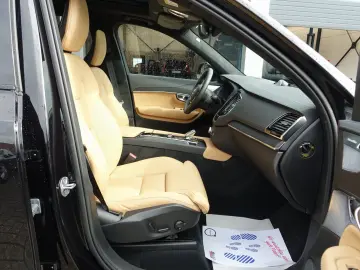 XC90 Ultra Dark T8 AWD/FourC/AHK/B&W/Pano/HeadUp