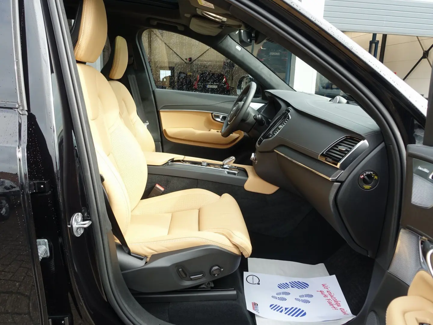 XC90 Ultra Dark T8 AWD/FourC/AHK/B&W/Pano/HeadUp