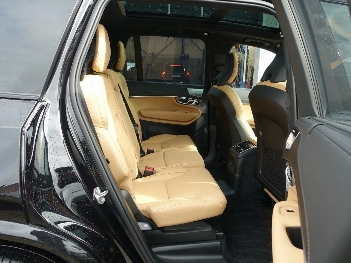 XC90 Ultra Dark T8 AWD/FourC/AHK/B&W/Pano/HeadUp