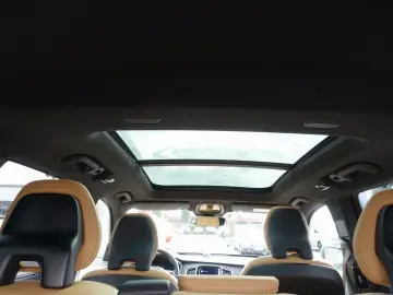 XC90 Ultra Dark T8 AWD/FourC/AHK/B&W/Pano/HeadUp