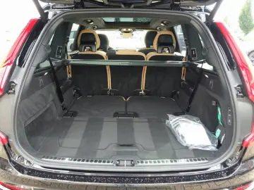 XC90 Ultra Dark T8 AWD/FourC/AHK/B&W/Pano/HeadUp