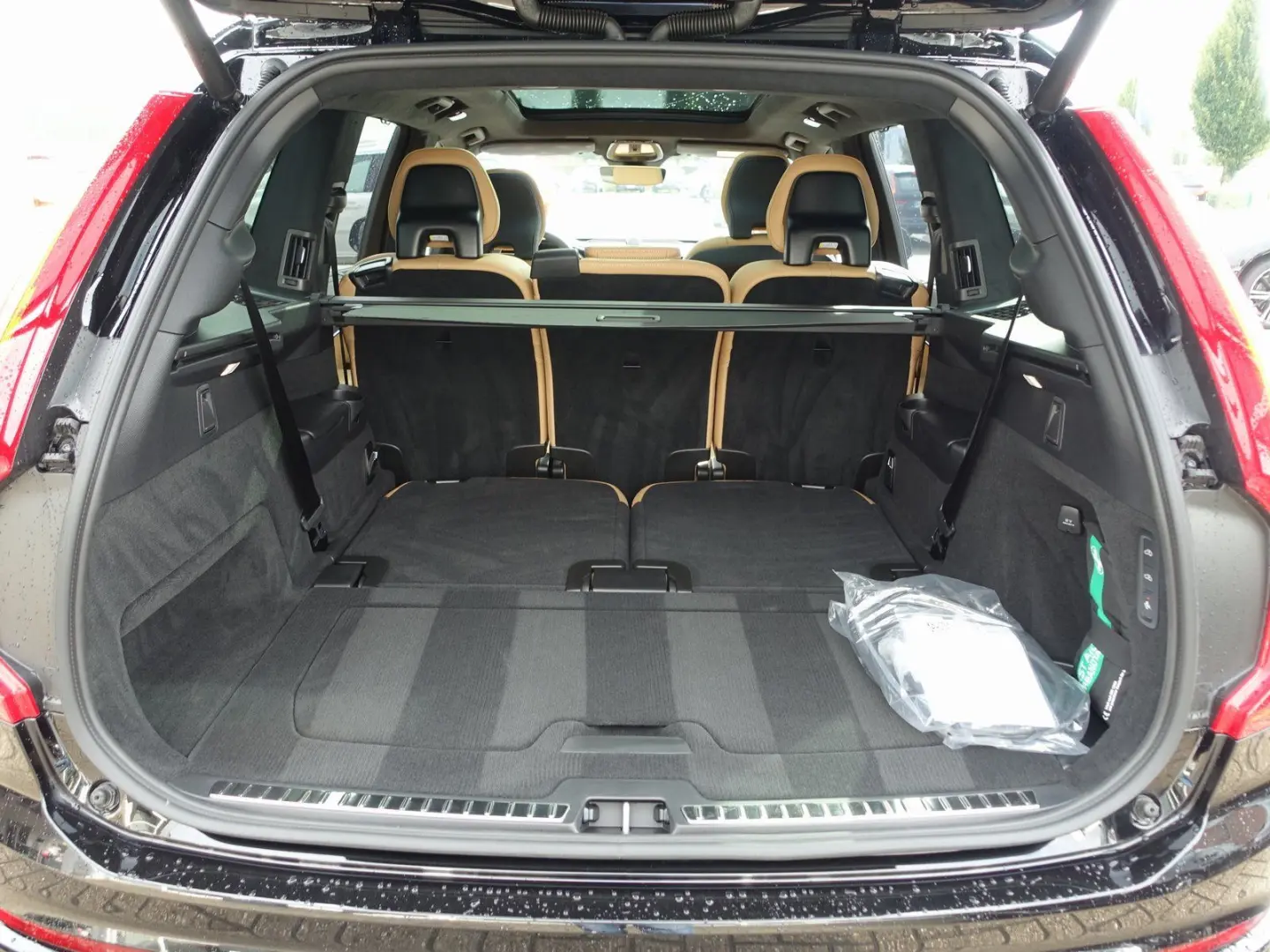 XC90 Ultra Dark T8 AWD/FourC/AHK/B&W/Pano/HeadUp