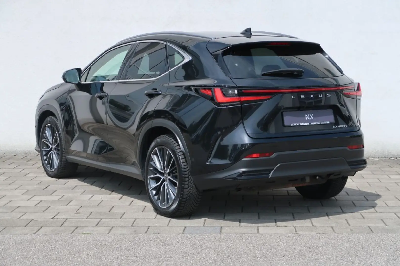 NX 450h+ E-FOUR Luxury-Paket