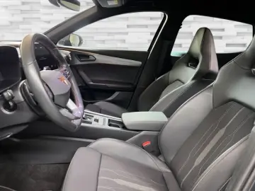 Formentor 2.0 TSI VZ+LED+NAVI+RFK+CARPLAY+SITZH.