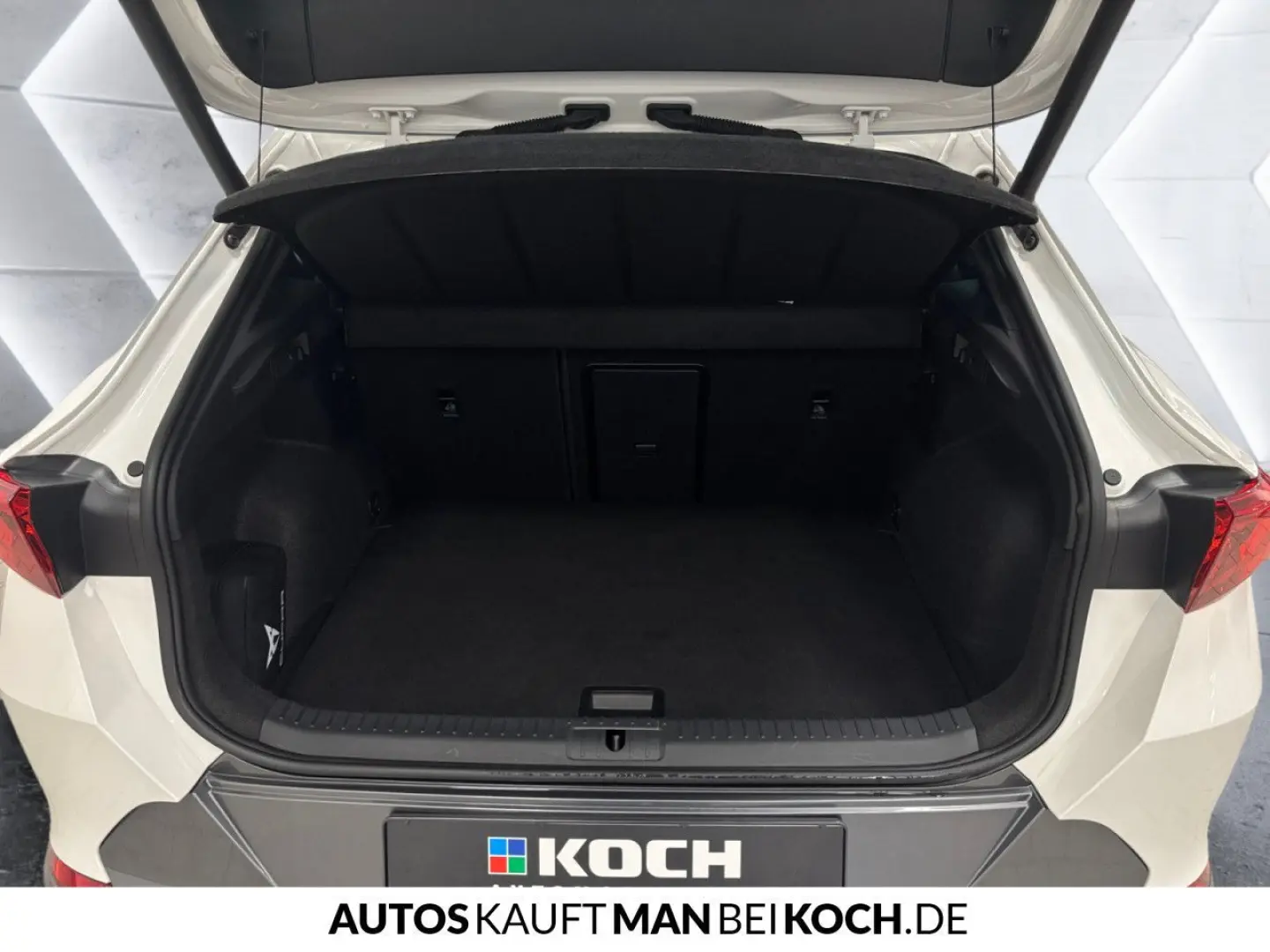 Formentor 2.0 TSI DSG 4DRIVE VZ PARKL ACC BEATS