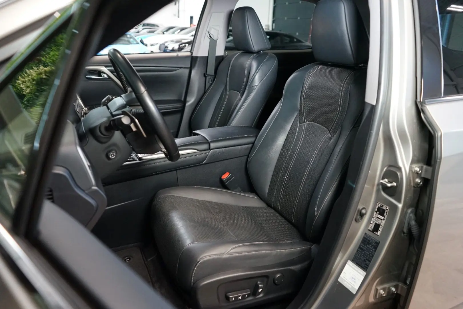 RX 300 4X4*CVT*BUSINESS*DRCC*32.149€ NETTO