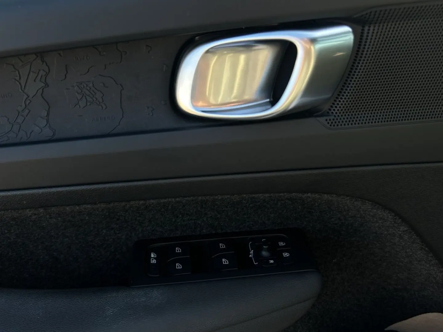 XC40 Core Pure Electric/Navi/LED/StHz/Kam/19Zoll