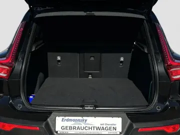 XC40 Core Pure Electric/Navi/LED/StHz/Kam/19Zoll