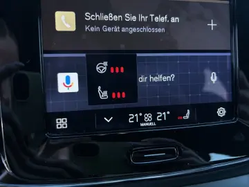 XC40 Core Pure Electric/Navi/LED/StHz/Kam/19Zoll