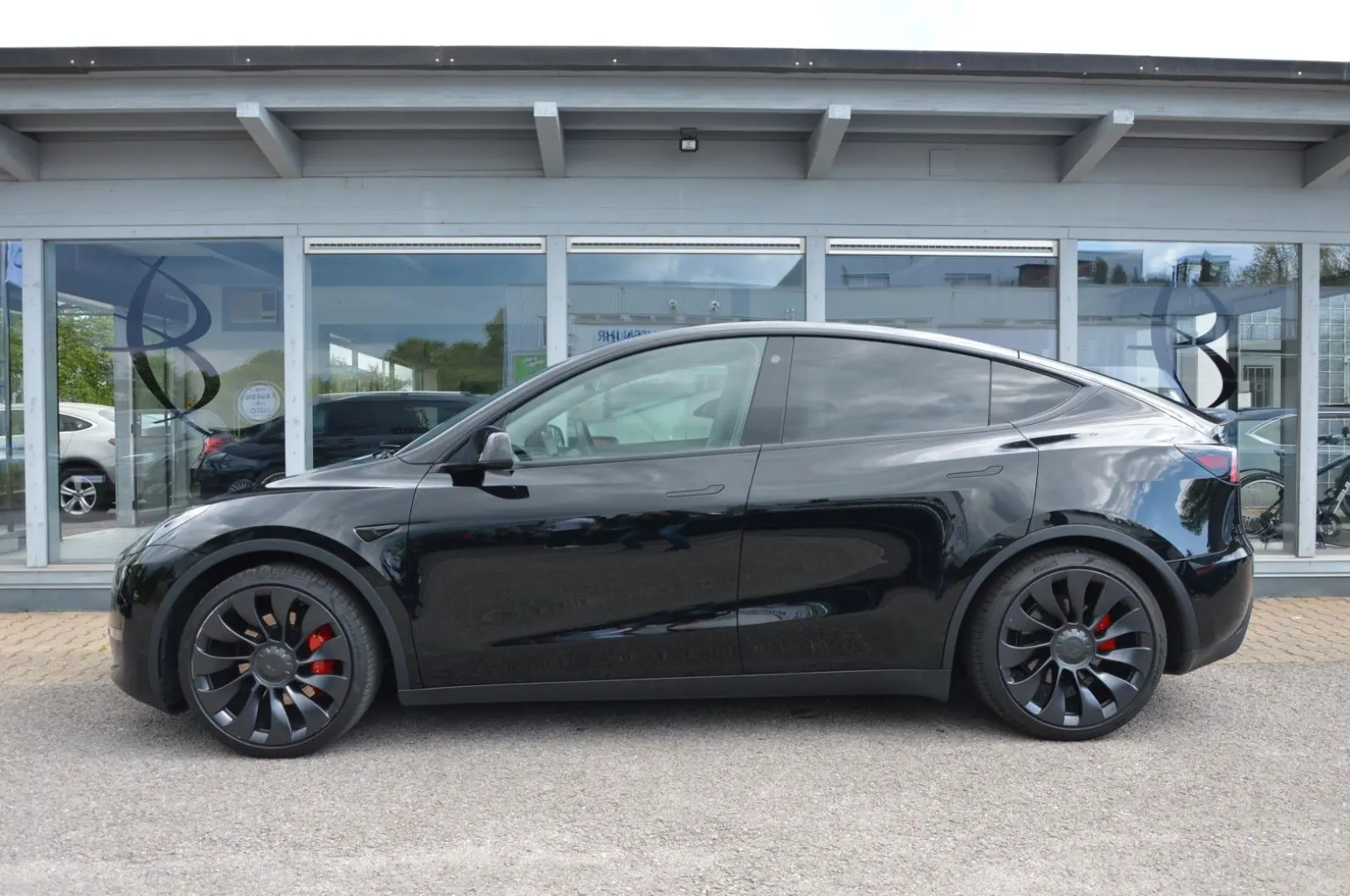 Model Y Performance Dual Motor AWD