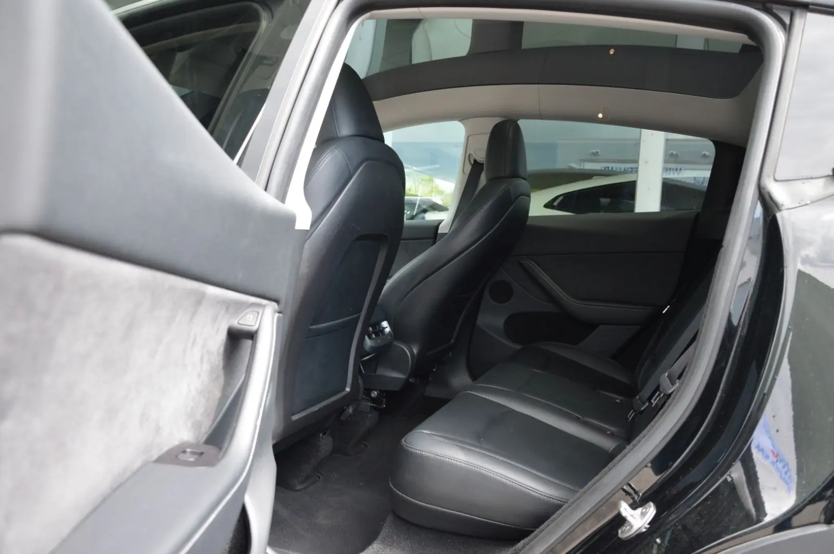 Model Y Performance Dual Motor AWD