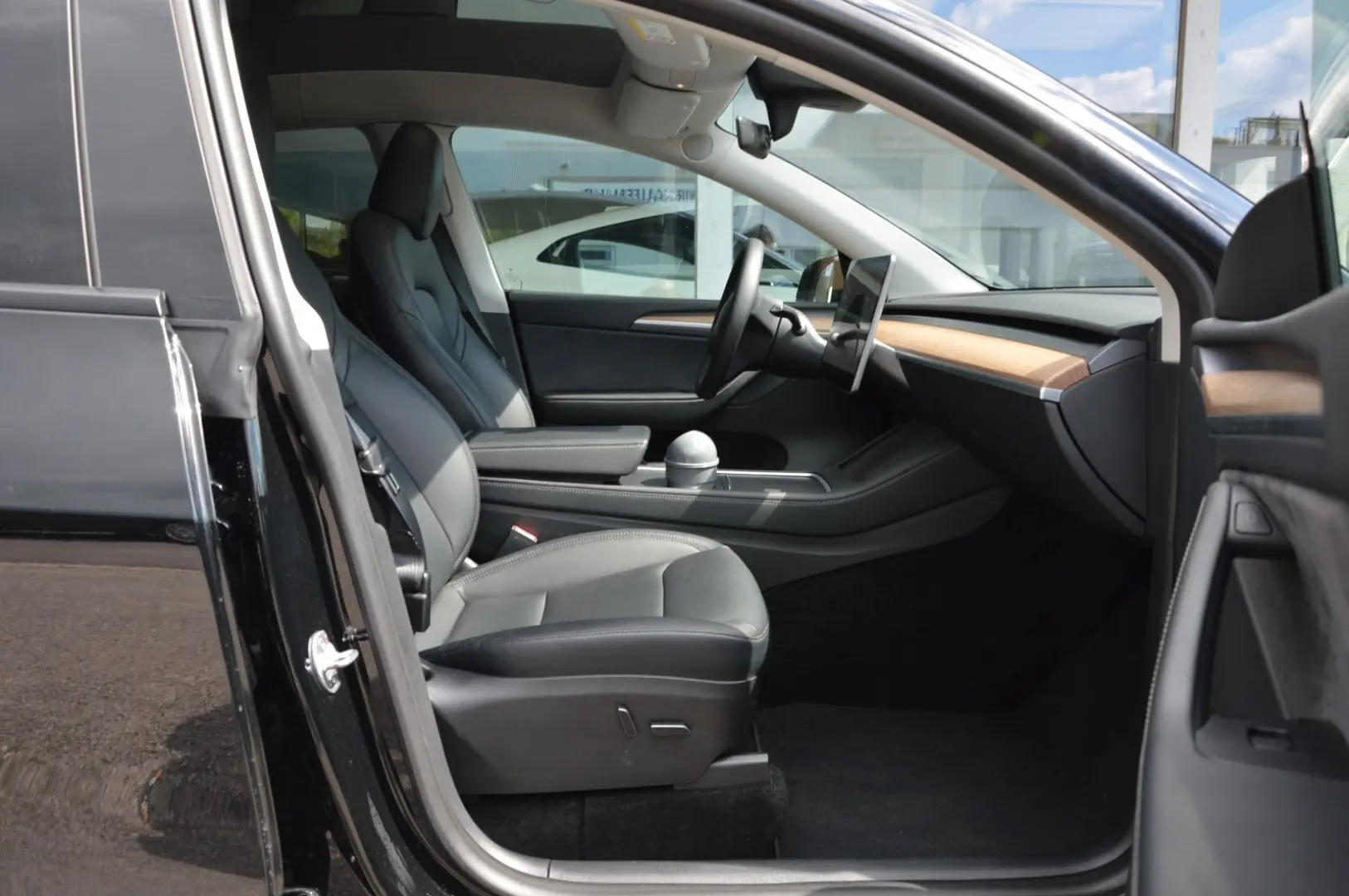 Model Y Performance Dual Motor AWD
