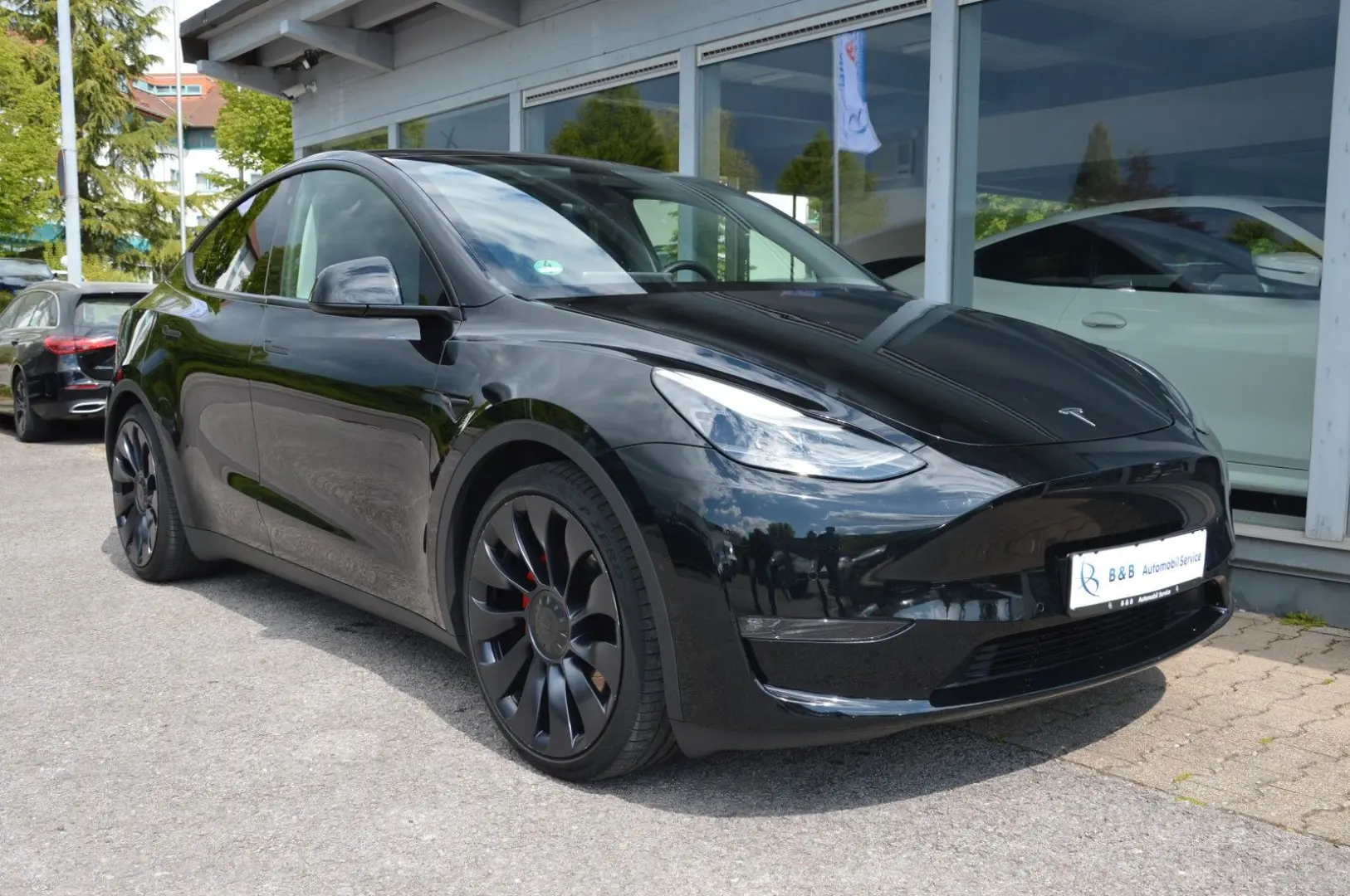 Model Y Performance Dual Motor AWD