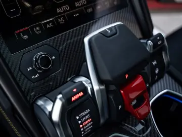 Urus -  B&O PANO Q-CITURA ROSSO EFESTO WARRANTY