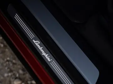 Urus -  B&O PANO Q-CITURA ROSSO EFESTO WARRANTY