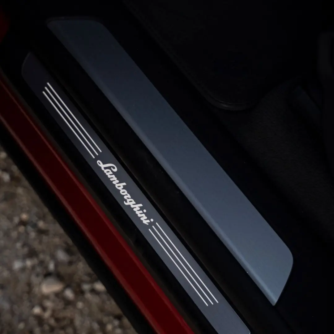 Urus -  B&O PANO Q-CITURA ROSSO EFESTO WARRANTY