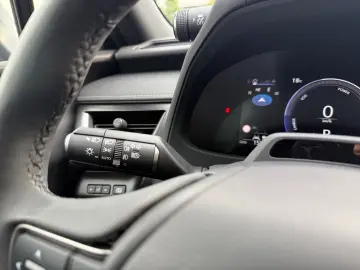 UX 300h Executive Line *LED*CAM*CarPlay*ACC*Navi