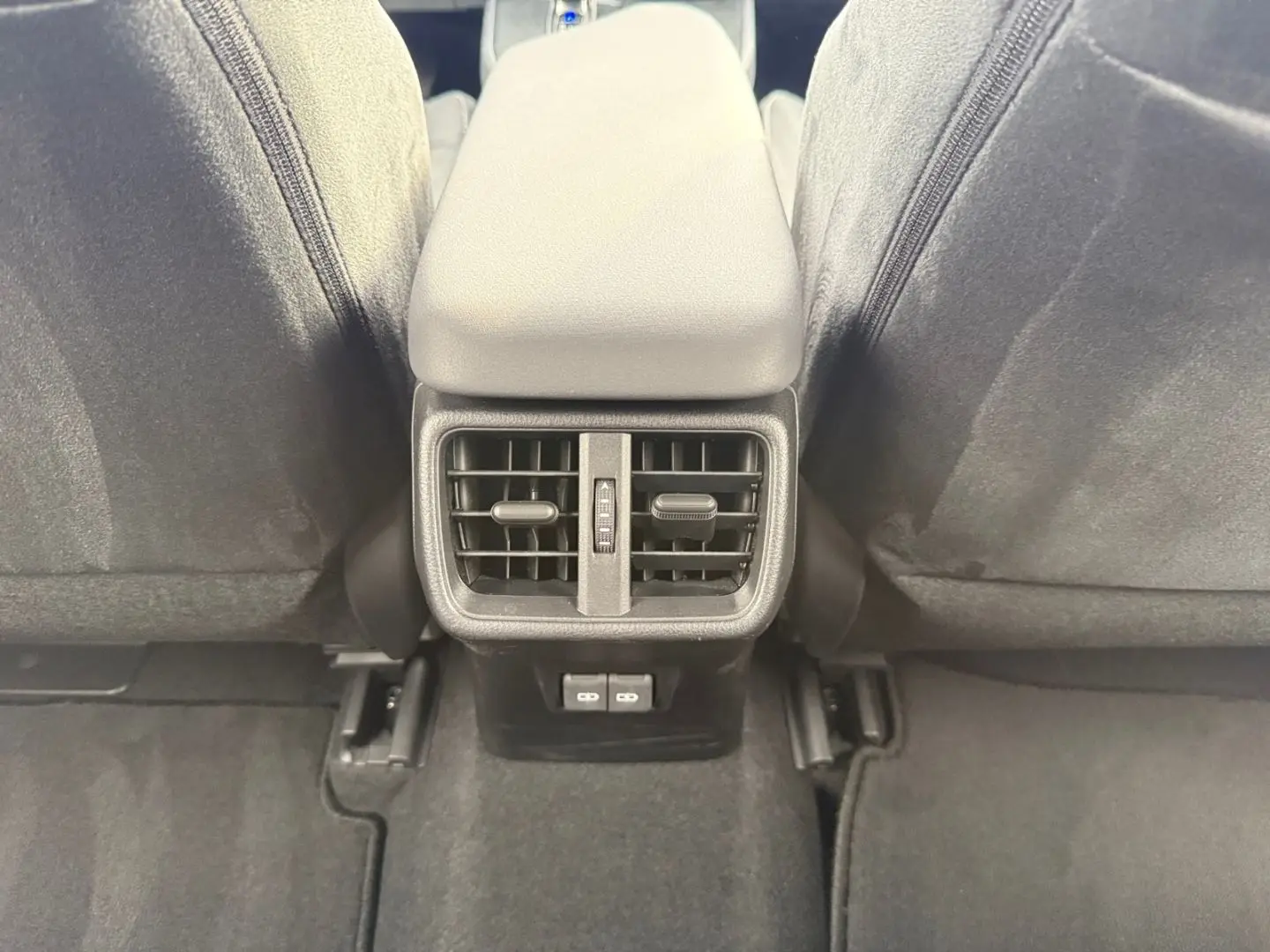 UX 300h Executive Line *LED*CAM*CarPlay*ACC*Navi