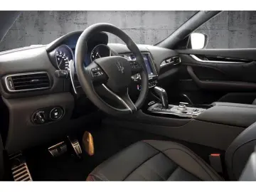 Levante  SQ4 GranSport