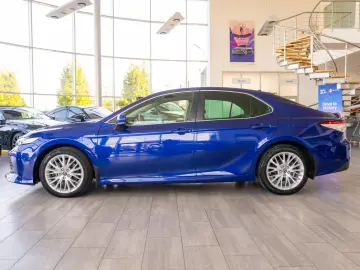 Toyota Camry 2.5 Hybrid Business Executive
