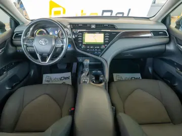 Toyota Camry 2.5 Hybrid Business Executive