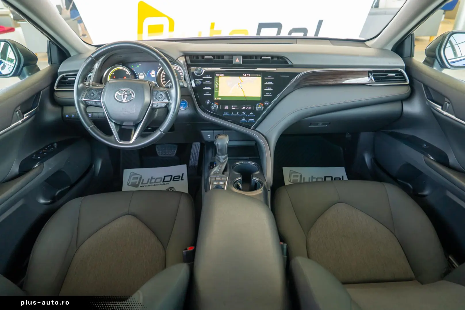 Toyota Camry 2.5 Hybrid Business Executive