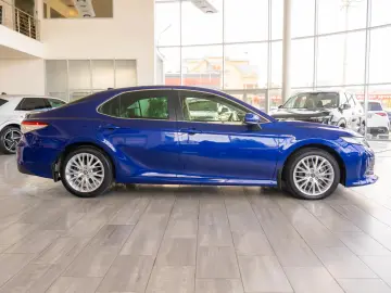 Toyota Camry 2.5 Hybrid Business Executive
