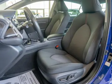 Toyota Camry 2.5 Hybrid Business Executive