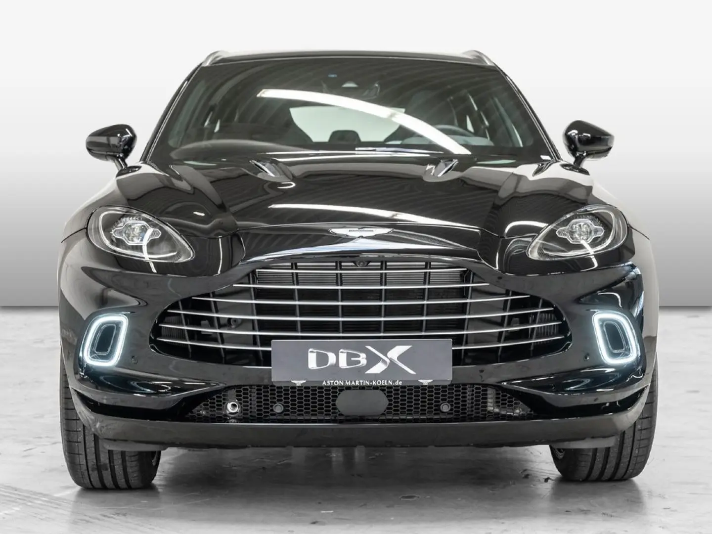 DBX Jet Black Sonderleasing