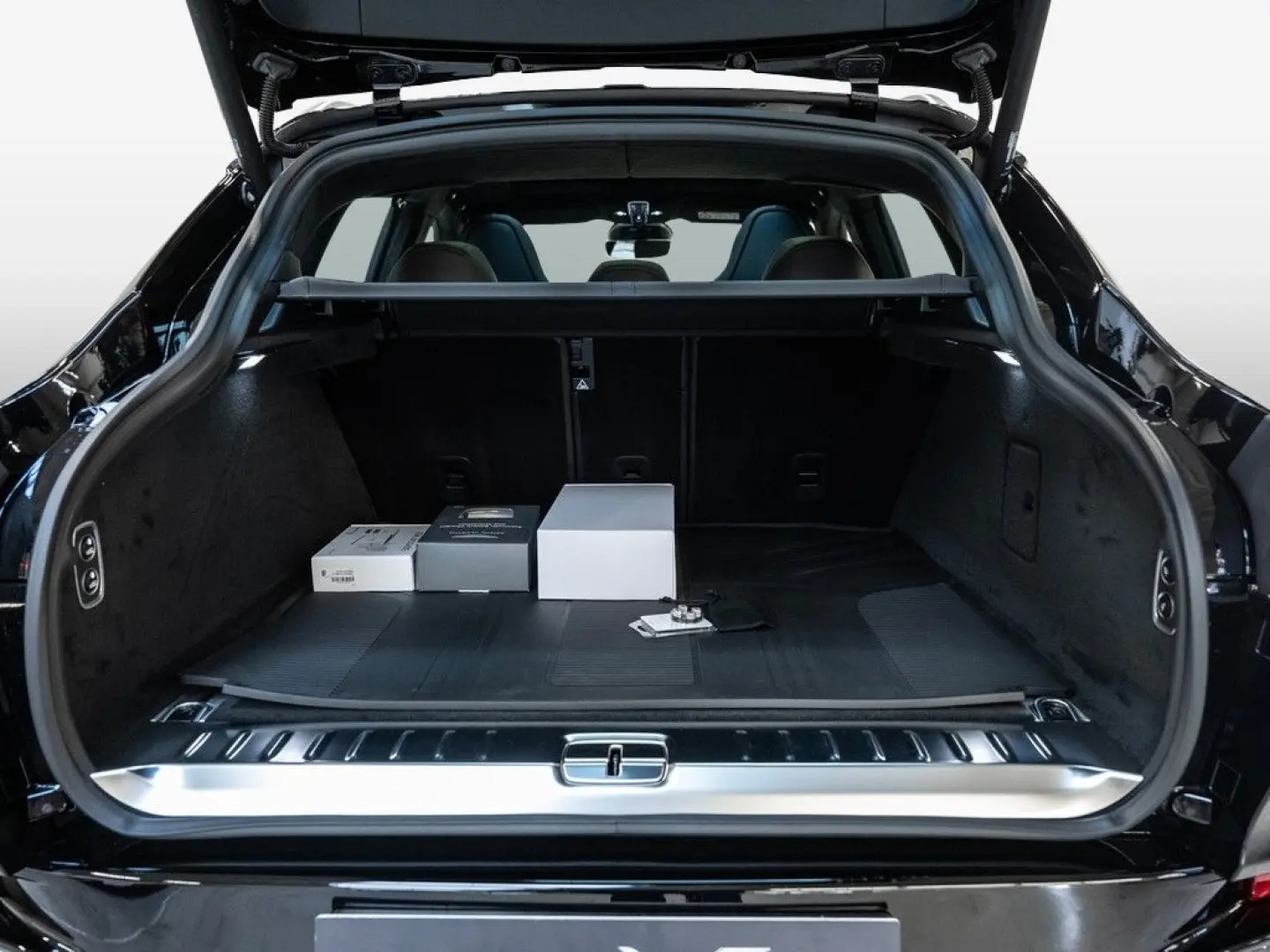 DBX Jet Black Sonderleasing