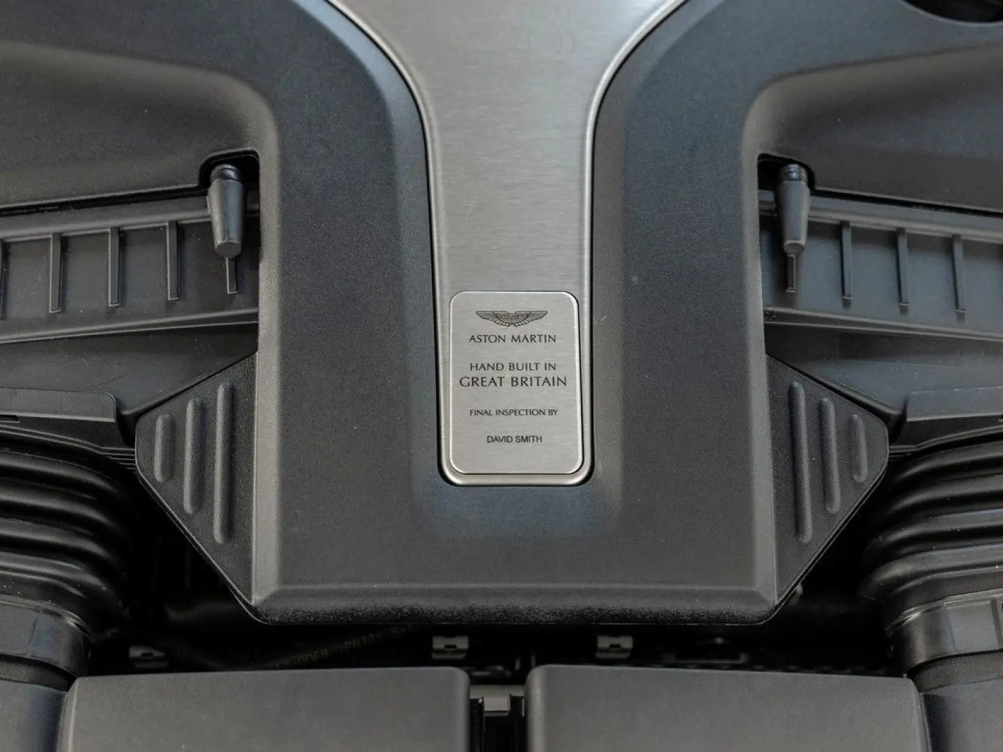 DBX Jet Black Sonderleasing