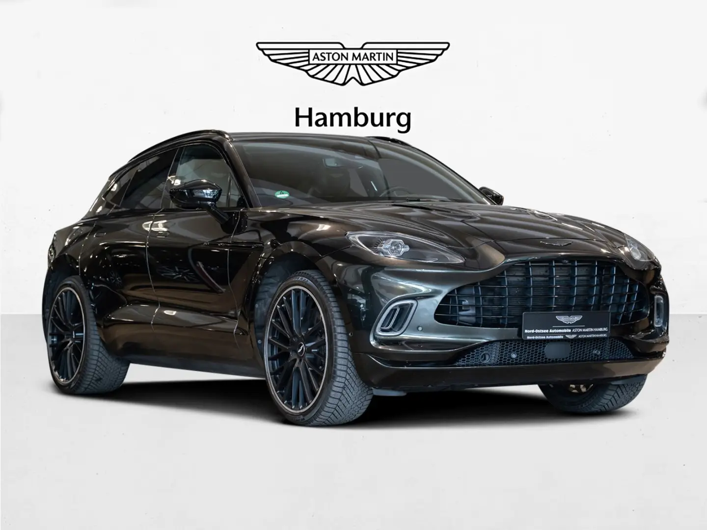 DBX 550 - Aston Martin Hamburg