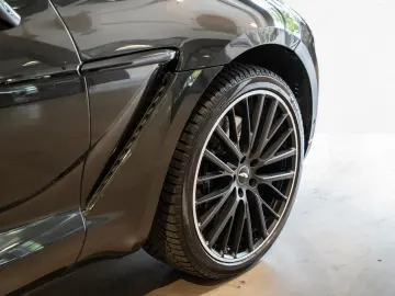 DBX 550 - Aston Martin Hamburg