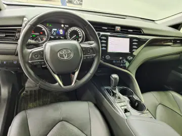 Toyota Camry 2,5 Hybrid Business Aut.