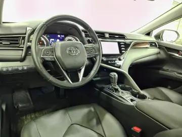 Toyota Camry 2,5 Hybrid Business Aut.