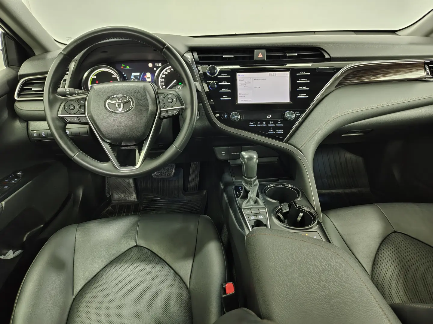 Toyota Camry 2,5 Hybrid Business Aut.