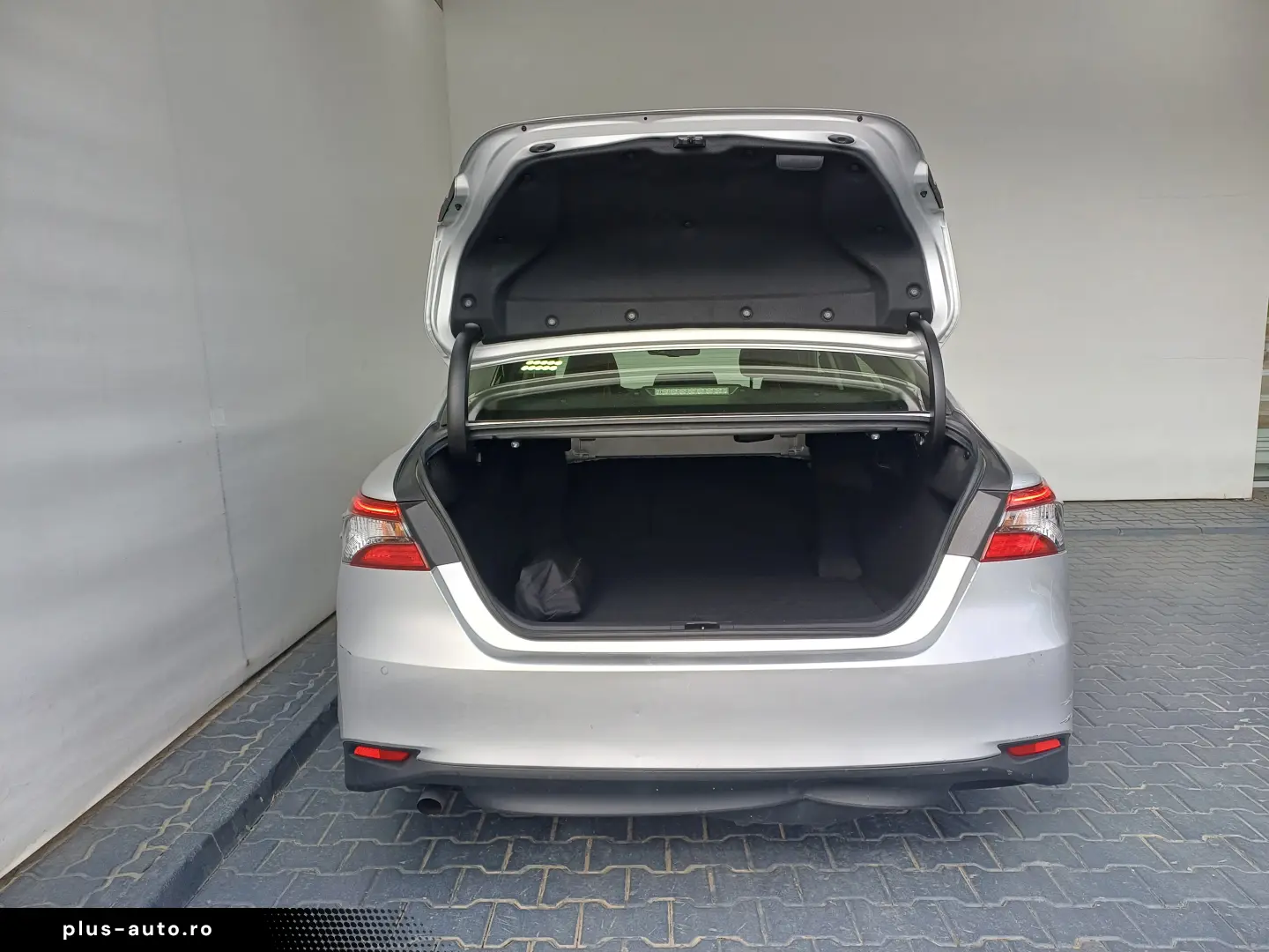 Toyota Camry 2 5 Hybrid Business Aut.